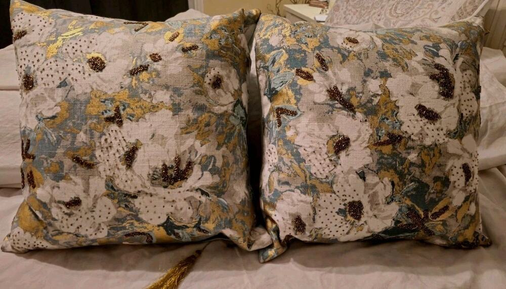 Envogue "Thelma Floral" Seafoam Decorative Pillows 20x20 Duck Feather Fill Set2